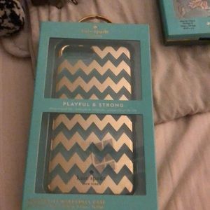 Kate spade ♠️ iPhone chevron gold case